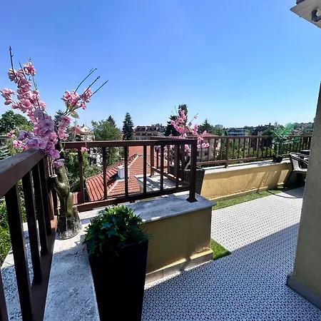 Vitosha Terrace 1br With Parking Sofía